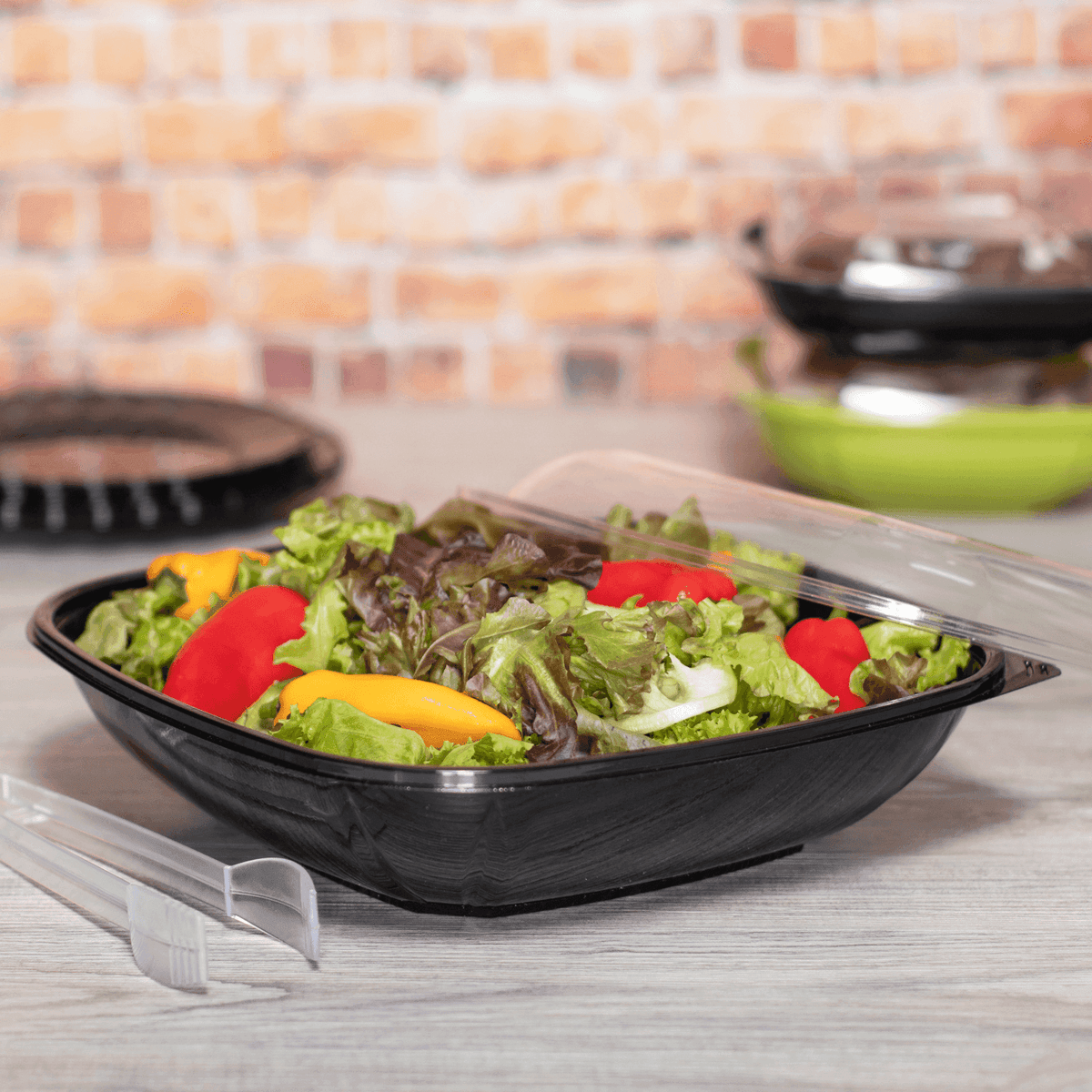 80 oz black square plastic salad serving bowl Karat FP-BS80-PETB
