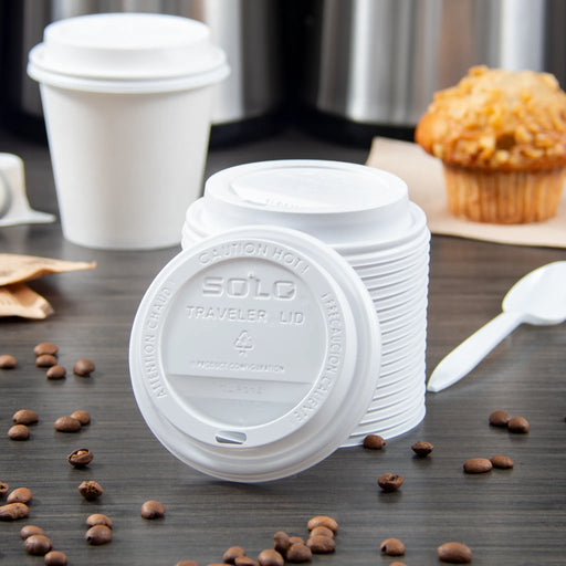 Solo TLP316: White Lid with Sip Hole (1000 Lids Per Case)