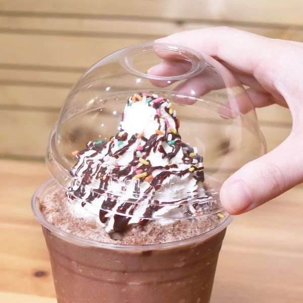 Karat 98mm PET Plastic Dome Lids - 1,000 Lids
