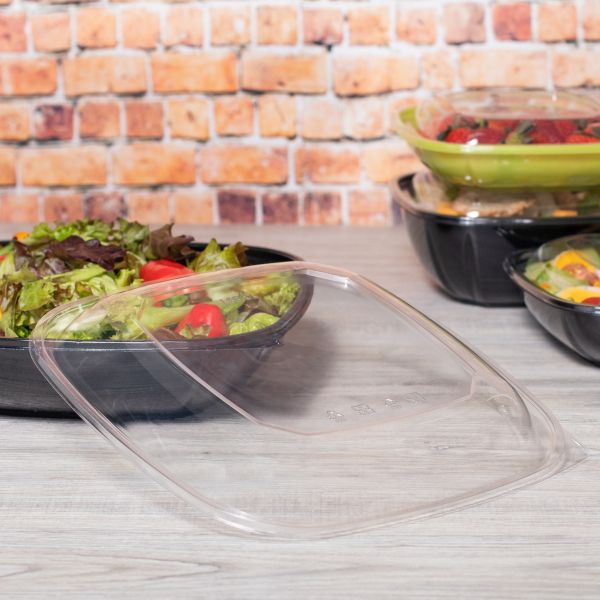 Clear square dome lid for 80 oz and 160 oz salad bowls Karat FP-BSL160-PET