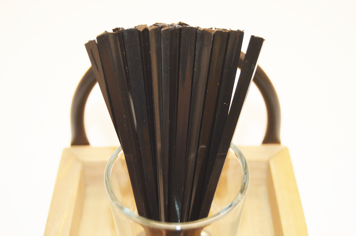 4.5" Black Plastic Prism Picks PRBLK45
